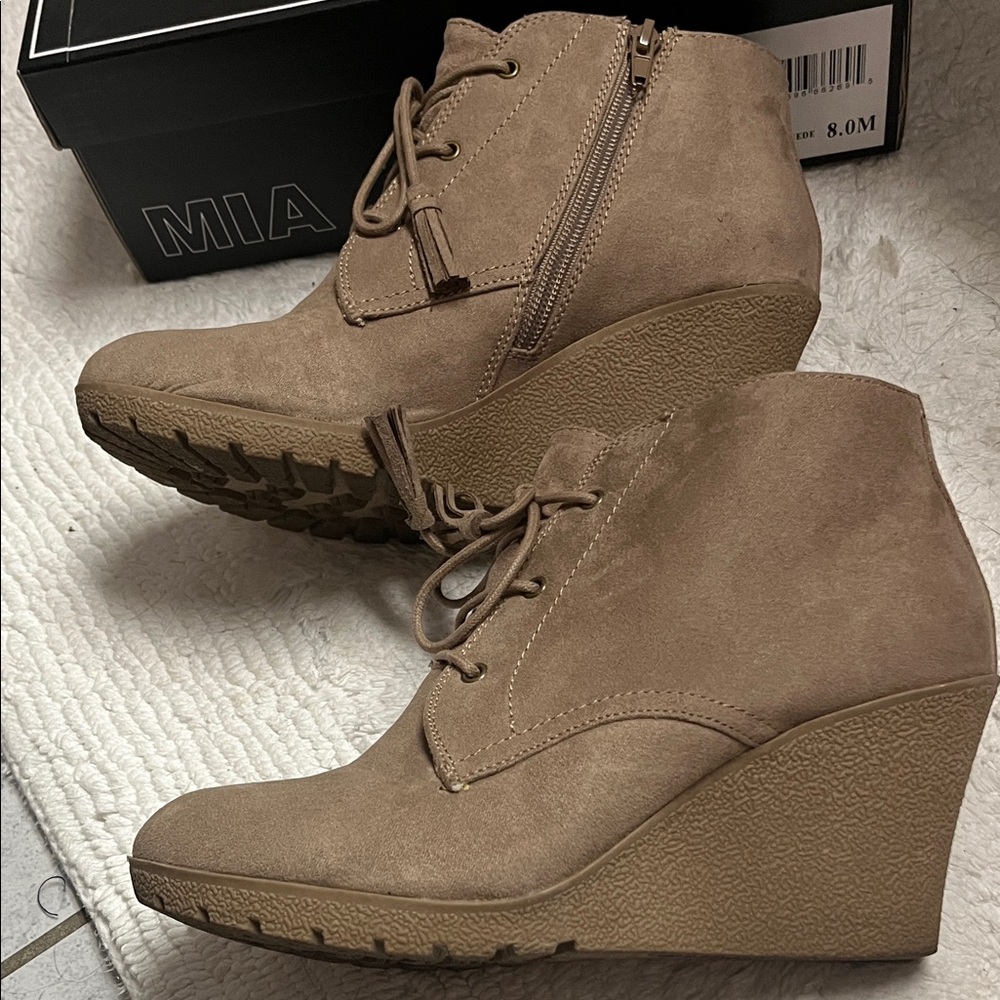 MIA Women's Brown Wedge Ankle Boots - Picture 3 of 6